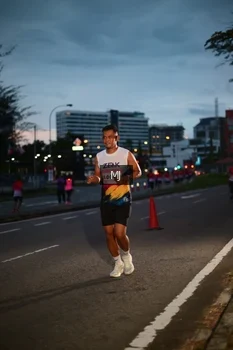 Runner Photo 1836687