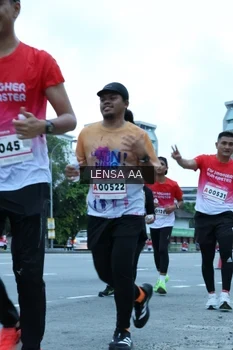 Runner Photo 1836723