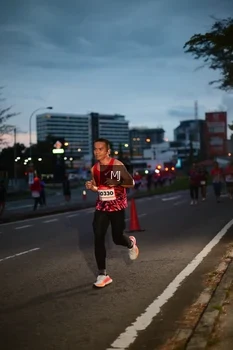 Runner Photo 1836732