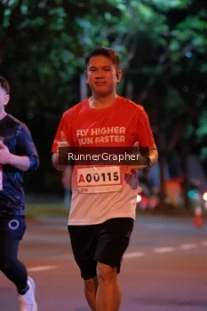 Runner Photo 1836794