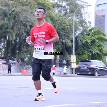 Runner Photo 1837272
