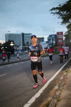 Runner Photo 1837334