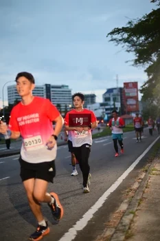 Runner Photo 1837342