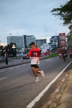 Runner Photo 1837436