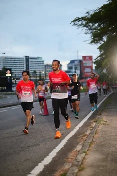 Runner Photo 1837536