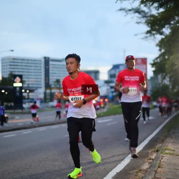 Runner Photo 1837655