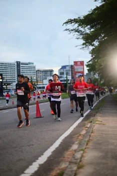 Runner Photo 1837693