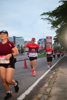 Runner Photo 1837706