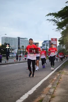 Runner Photo 1837711