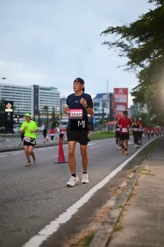 Runner Photo 1837728