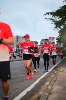 Runner Photo 1837794