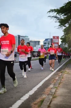Runner Photo 1837815