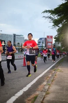 Runner Photo 1837940