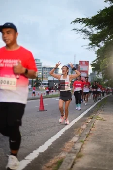 Runner Photo 1837970