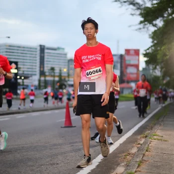 Runner Photo 1837990