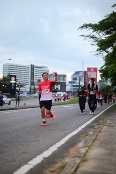 Runner Photo 1838179