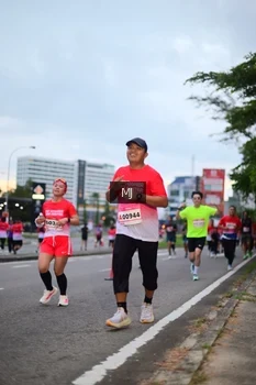 Runner Photo 1838234