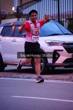 Runner Photo 1840544