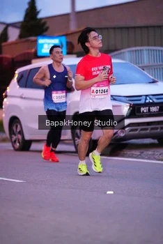 Runner Photo 1840615
