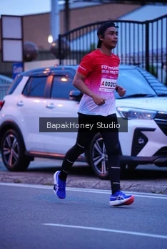 Runner Photo 1840975