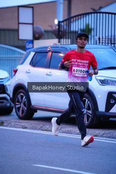 Runner Photo 1841273