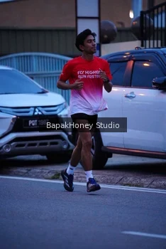 Runner Photo 1841388