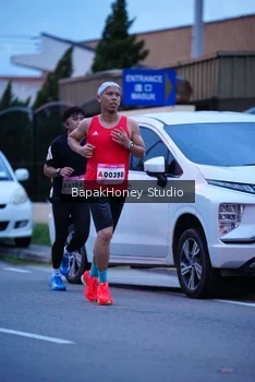 Runner Photo 1841543