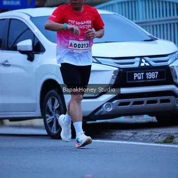 Runner Photo 1841644