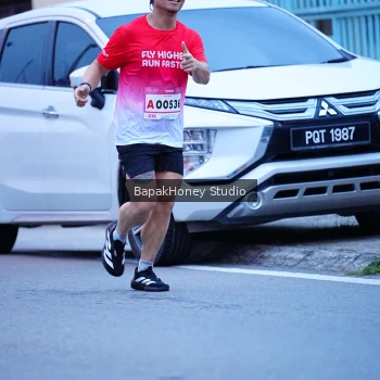 Runner Photo 1841915