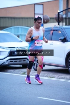 Runner Photo 1842143