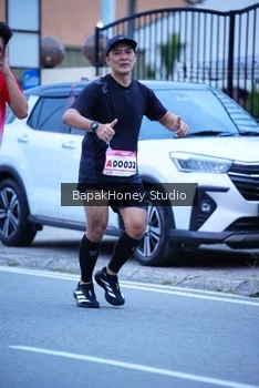Runner Photo 1842179