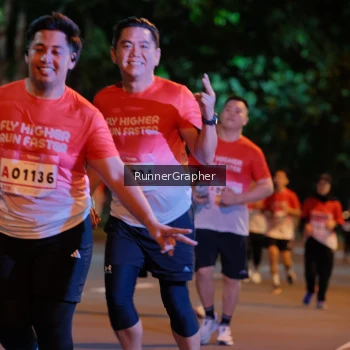 Runner Photo 1844908