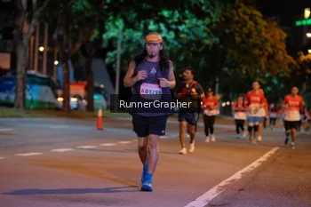 Runner Photo 1845337