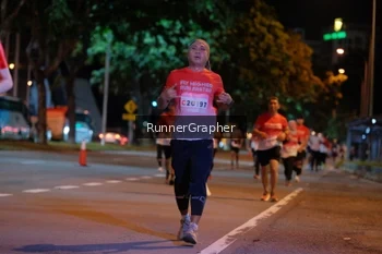 Runner Photo 1845990