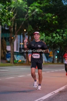 Runner Photo 1848654