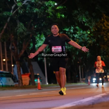 Runner Photo 1848891