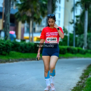 Runner Photo 1850301