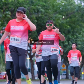 Runner Photo 1856023
