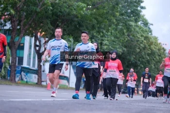 Runner Photo 1856219