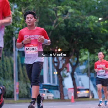 Runner Photo 1856494