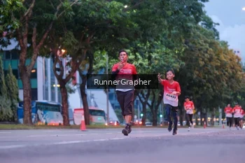 Runner Photo 1856530