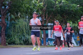 Runner Photo 1856591