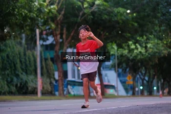 Runner Photo 1856593