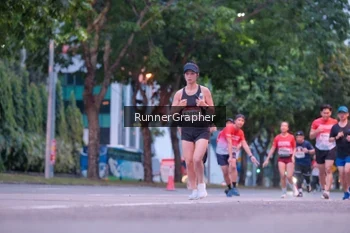 Runner Photo 1856632