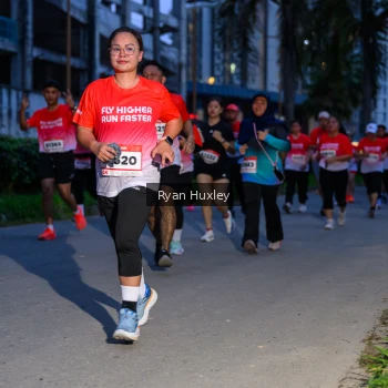 Runner Photo 1856675