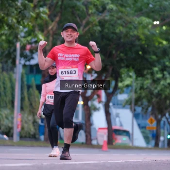 Runner Photo 1856690