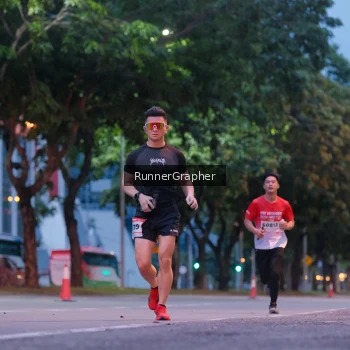 Runner Photo 1856711