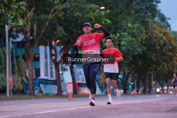 Runner Photo 1856716