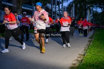Runner Photo 1856765