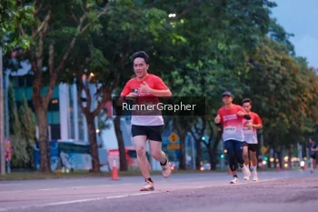Runner Photo 1856804